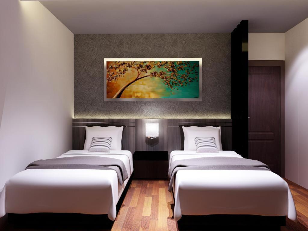 Neotel Hotel City Centre Tanjung Redep Exterior foto